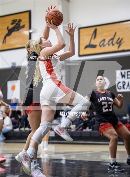 Thumbnail 3 in Olney vs Sam Rayburn (Jackrabbit Jam 2025) photogallery.