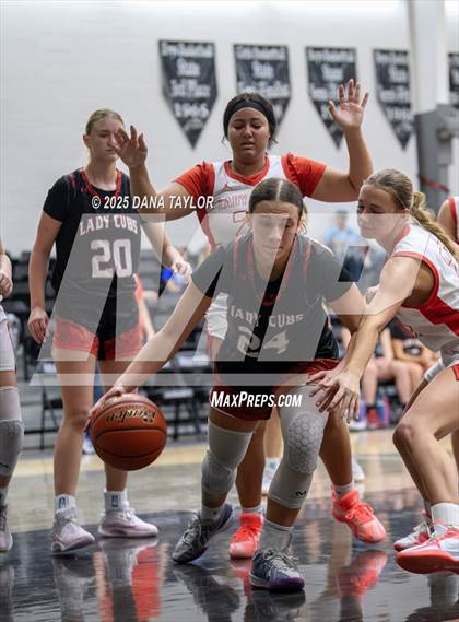 Thumbnail 2 in Olney vs Sam Rayburn (Jackrabbit Jam 2025) photogallery.