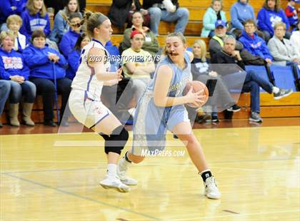 Thumbnail 1 in Nashville vs. Pinckneyville (IHSA 2A Regional Championship) photogallery.