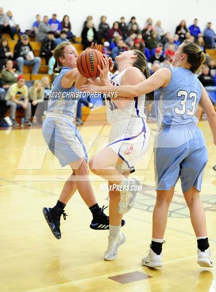 Thumbnail 3 in Nashville vs. Pinckneyville (IHSA 2A Regional Championship) photogallery.