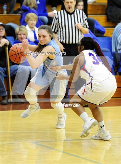 Thumbnail 2 in Nashville vs. Pinckneyville (IHSA 2A Regional Championship) photogallery.