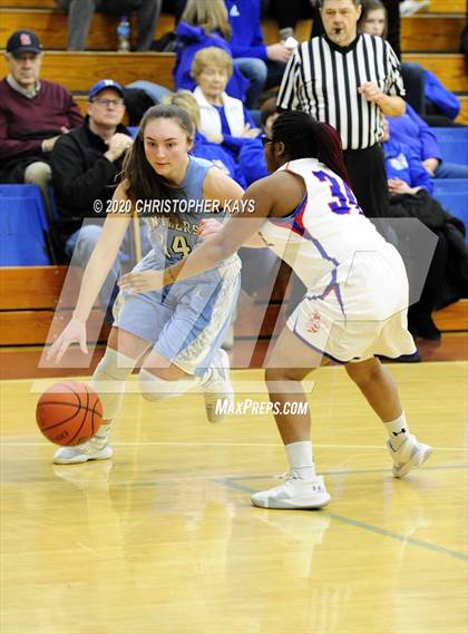 Thumbnail 3 in Nashville vs. Pinckneyville (IHSA 2A Regional Championship) photogallery.