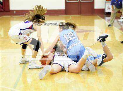 Thumbnail 1 in Nashville vs. Pinckneyville (IHSA 2A Regional Championship) photogallery.