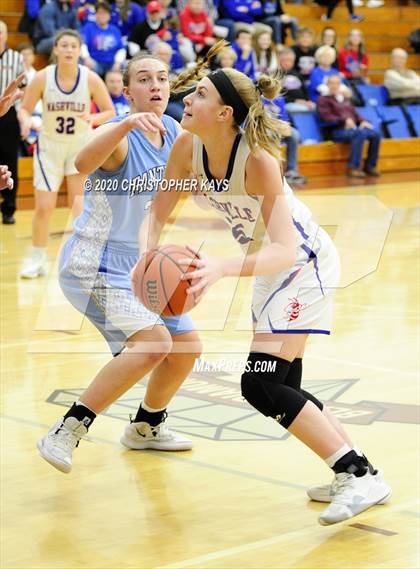 Thumbnail 1 in Nashville vs. Pinckneyville (IHSA 2A Regional Championship) photogallery.