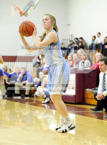 Thumbnail 1 in Nashville vs. Pinckneyville (IHSA 2A Regional Championship) photogallery.