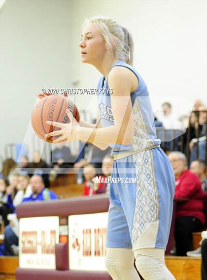 Thumbnail 2 in Nashville vs. Pinckneyville (IHSA 2A Regional Championship) photogallery.