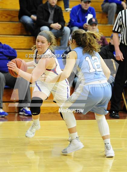 Thumbnail 3 in Nashville vs. Pinckneyville (IHSA 2A Regional Championship) photogallery.