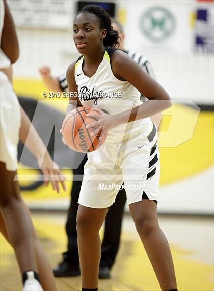 Thumbnail 2 in Carroll vs Fossil Ridge photogallery.