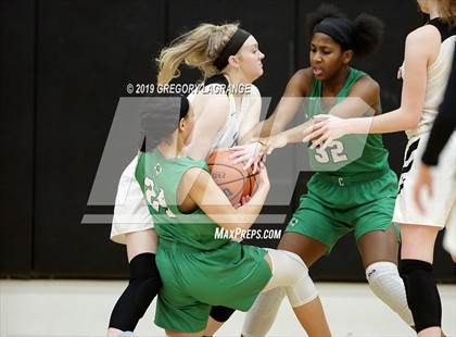 Thumbnail 2 in Carroll vs Fossil Ridge photogallery.