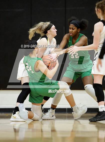 Thumbnail 3 in Carroll vs Fossil Ridge photogallery.