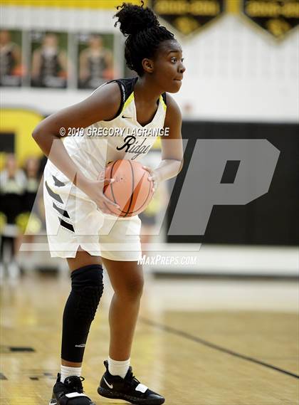 Thumbnail 2 in Carroll vs Fossil Ridge photogallery.
