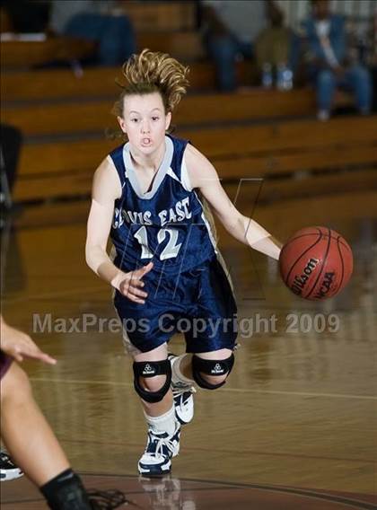 Thumbnail 2 in Edison vs. Clovis East photogallery.