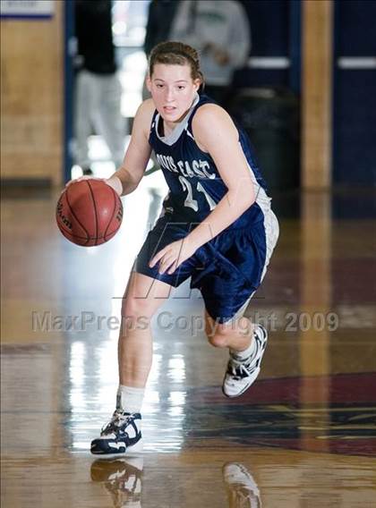 Thumbnail 1 in Edison vs. Clovis East photogallery.
