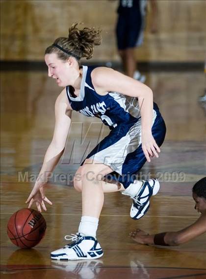 Thumbnail 2 in Edison vs. Clovis East photogallery.