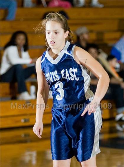 Thumbnail 2 in Edison vs. Clovis East photogallery.