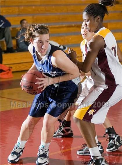 Thumbnail 3 in Edison vs. Clovis East photogallery.