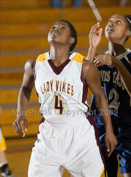 Thumbnail 3 in Edison vs. Clovis East photogallery.