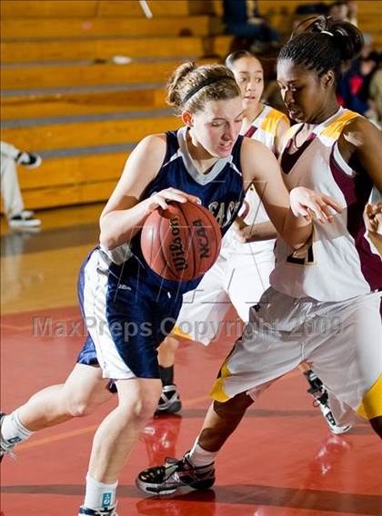 Thumbnail 1 in Edison vs. Clovis East photogallery.