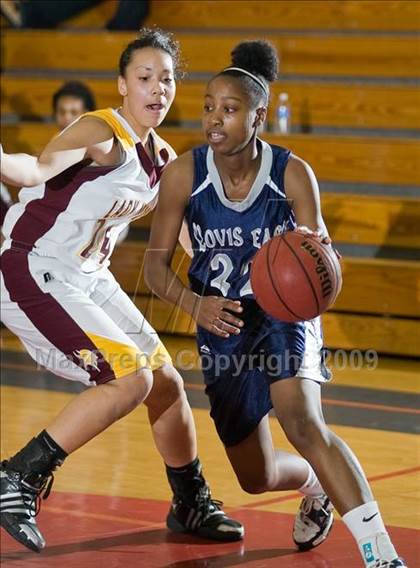 Thumbnail 3 in Edison vs. Clovis East photogallery.