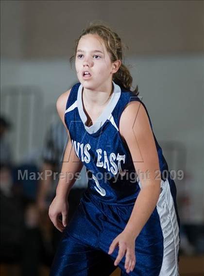 Thumbnail 3 in Edison vs. Clovis East photogallery.