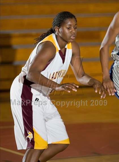 Thumbnail 2 in Edison vs. Clovis East photogallery.