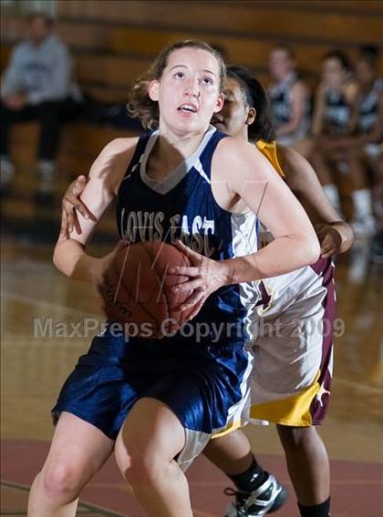 Thumbnail 2 in Edison vs. Clovis East photogallery.
