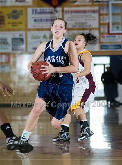 Thumbnail 2 in Edison vs. Clovis East photogallery.