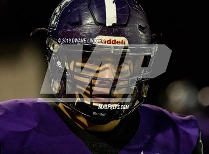 Thumbnail 2 in Prospect vs Rolling Meadows (IHSA 7A Second Round Playoff) photogallery.