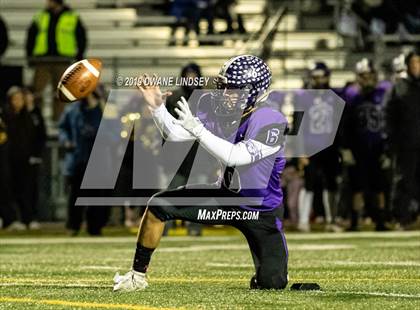 Thumbnail 2 in Prospect vs Rolling Meadows (IHSA 7A Second Round Playoff) photogallery.