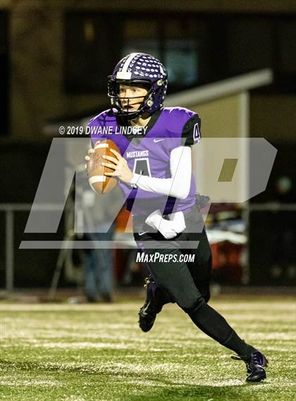 Thumbnail 2 in Prospect vs Rolling Meadows (IHSA 7A Second Round Playoff) photogallery.