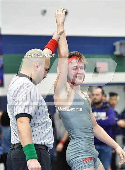 Thumbnail 2 in Cy Ridge Wrestling Classic photogallery.