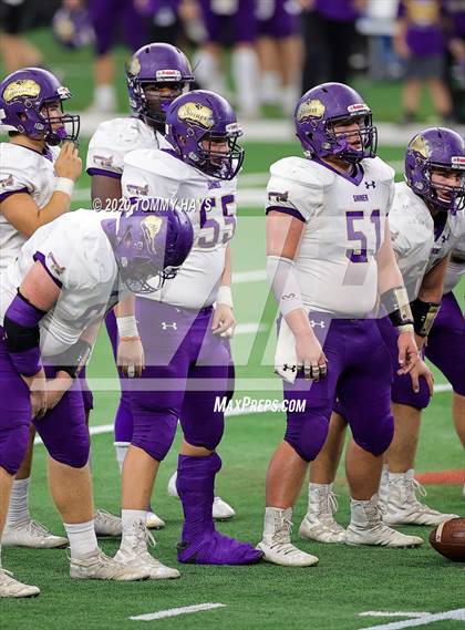 Thumbnail 1 in Post vs. Shiner (UIL 2A Division 1 State Final) photogallery.