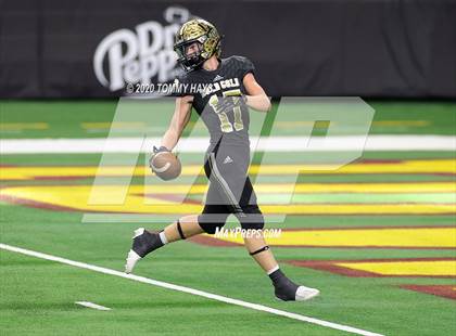 Thumbnail 3 in Post vs. Shiner (UIL 2A Division 1 State Final) photogallery.