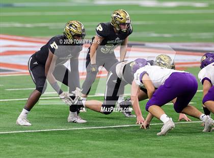 Thumbnail 2 in Post vs. Shiner (UIL 2A Division 1 State Final) photogallery.