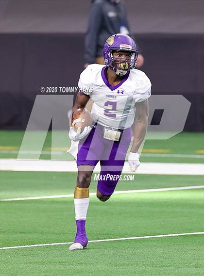 Thumbnail 1 in Post vs. Shiner (UIL 2A Division 1 State Final) photogallery.
