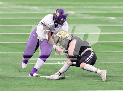 Thumbnail 2 in Post vs. Shiner (UIL 2A Division 1 State Final) photogallery.