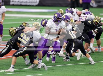 Thumbnail 3 in Post vs. Shiner (UIL 2A Division 1 State Final) photogallery.