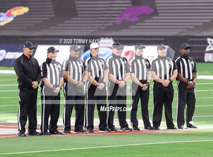 Thumbnail 2 in Post vs. Shiner (UIL 2A Division 1 State Final) photogallery.