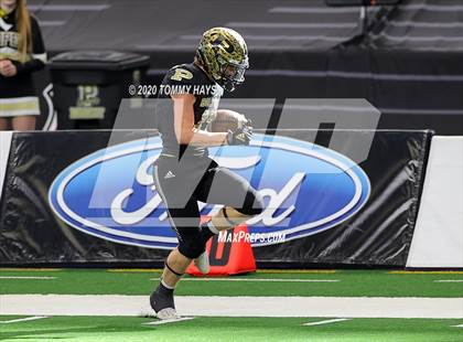 Thumbnail 1 in Post vs. Shiner (UIL 2A Division 1 State Final) photogallery.