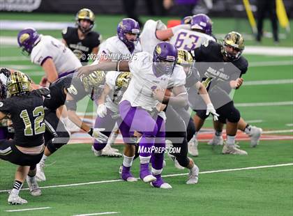 Thumbnail 2 in Post vs. Shiner (UIL 2A Division 1 State Final) photogallery.