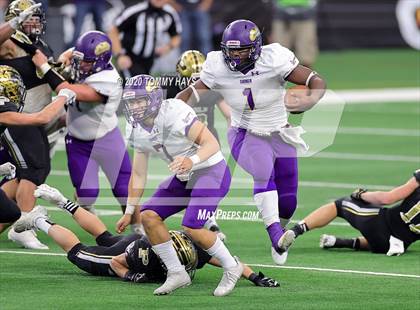 Thumbnail 2 in Post vs. Shiner (UIL 2A Division 1 State Final) photogallery.