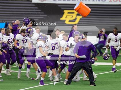 Thumbnail 2 in Post vs. Shiner (UIL 2A Division 1 State Final) photogallery.