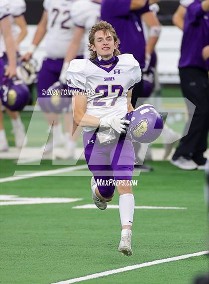 Thumbnail 3 in Post vs. Shiner (UIL 2A Division 1 State Final) photogallery.