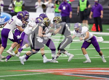 Thumbnail 1 in Post vs. Shiner (UIL 2A Division 1 State Final) photogallery.