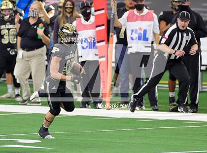 Thumbnail 1 in Post vs. Shiner (UIL 2A Division 1 State Final) photogallery.