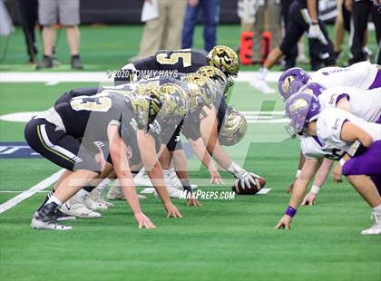 Thumbnail 3 in Post vs. Shiner (UIL 2A Division 1 State Final) photogallery.