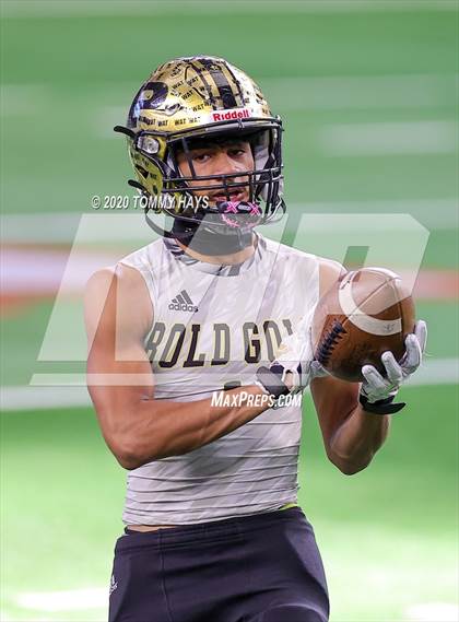 Thumbnail 2 in Post vs. Shiner (UIL 2A Division 1 State Final) photogallery.