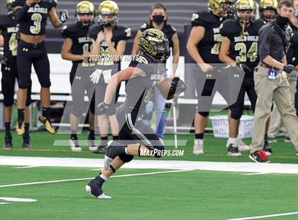 Thumbnail 3 in Post vs. Shiner (UIL 2A Division 1 State Final) photogallery.
