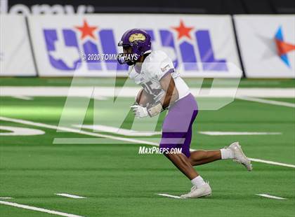 Thumbnail 1 in Post vs. Shiner (UIL 2A Division 1 State Final) photogallery.