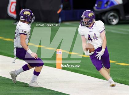 Thumbnail 1 in Post vs. Shiner (UIL 2A Division 1 State Final) photogallery.